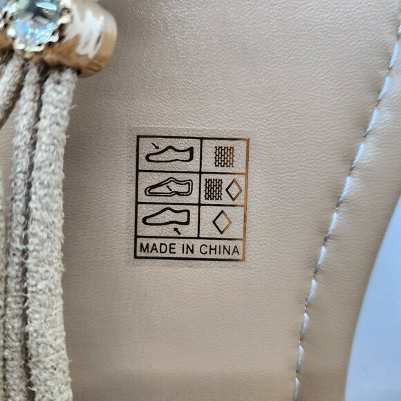 Beige Fashion Sandals with Rhinestone Embellishment - Picture 7 of 9